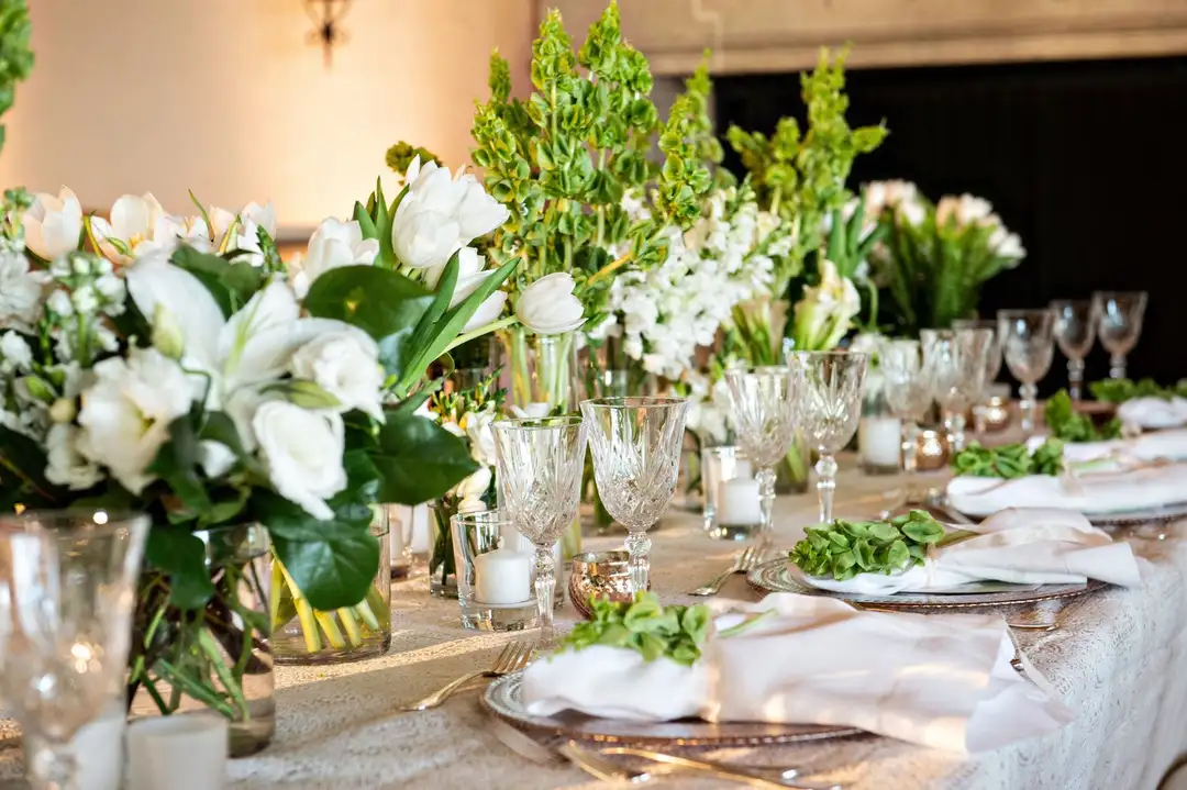 Low White Florals & Greenery
