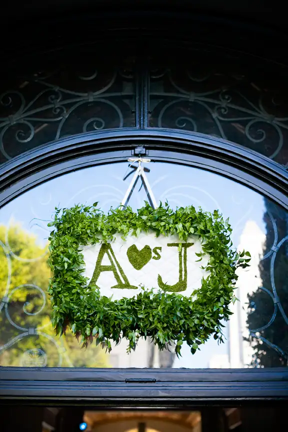 Initials for wedding backdrop | Beachweddingtips.com