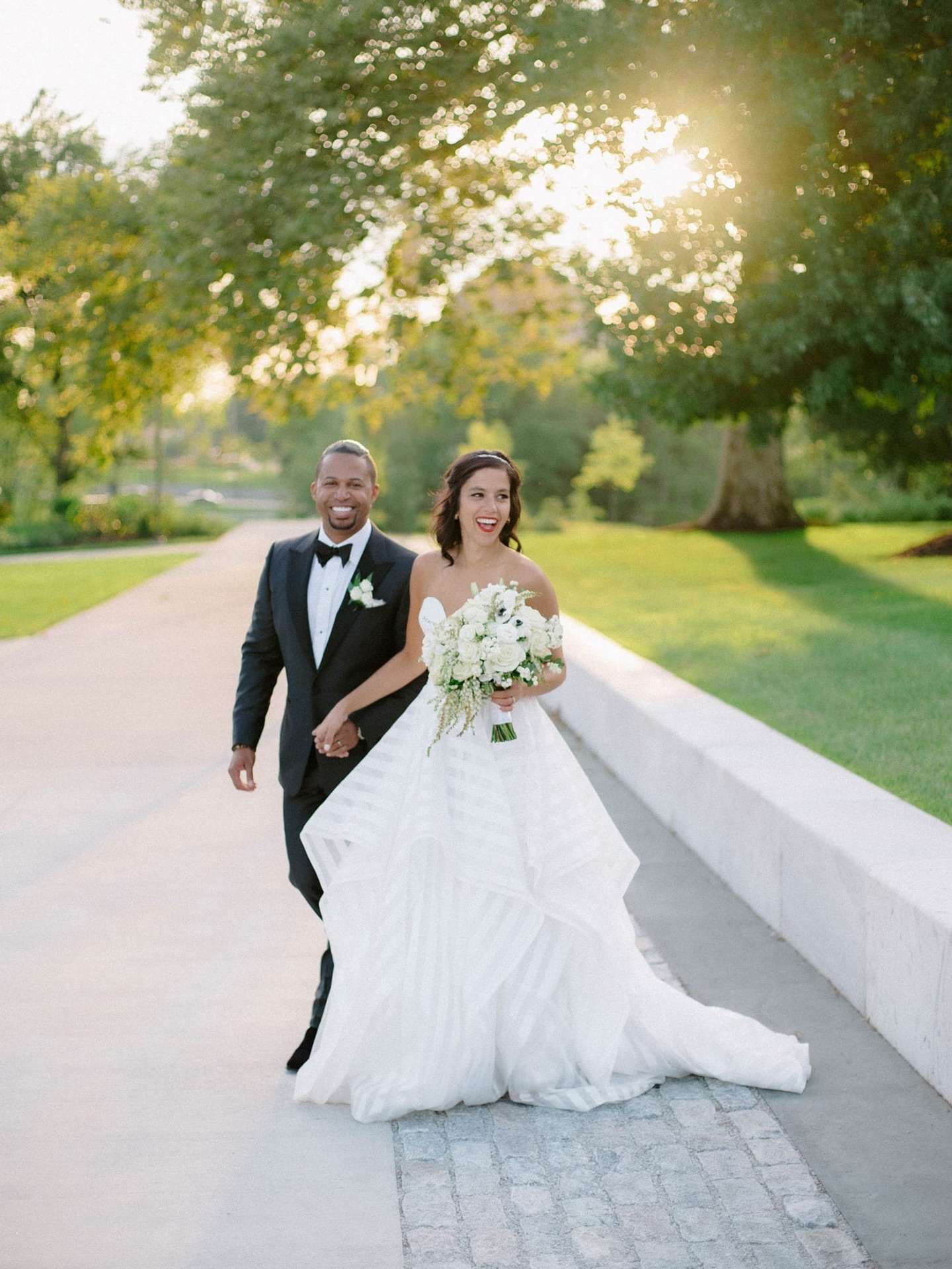 Modern Black-and-White Wedding at The Cleveland Museum of Art