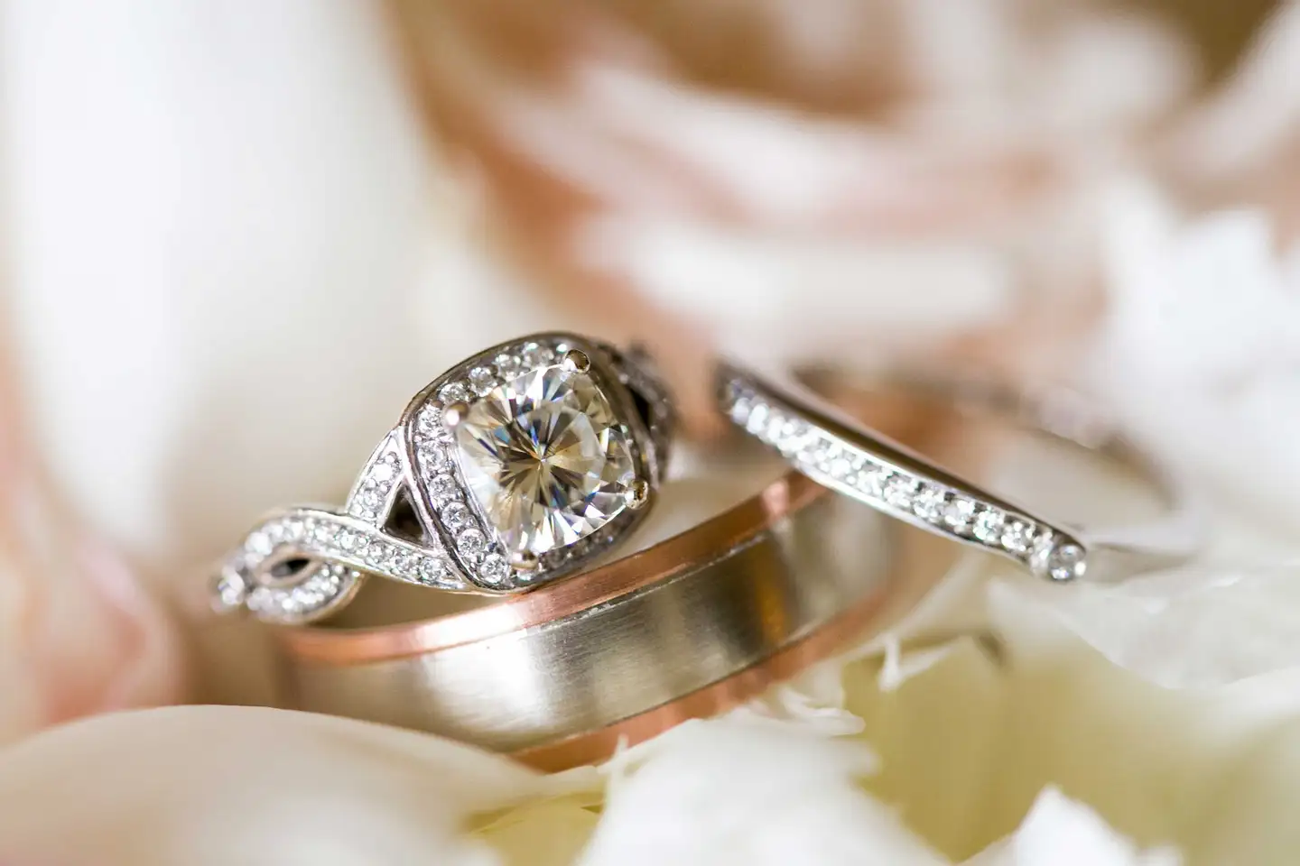 TwistedBand Engagement Ring & TwoToned Wedding Band