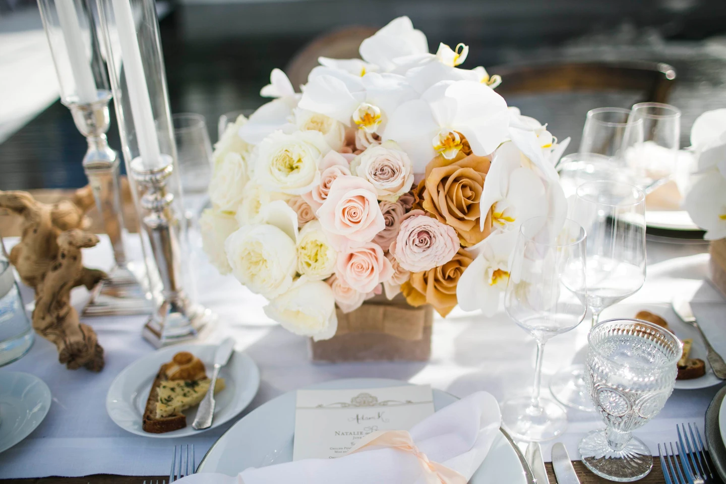 25 of the Most Elegant Rustic Wedding Centerpieces, image size:1440x960