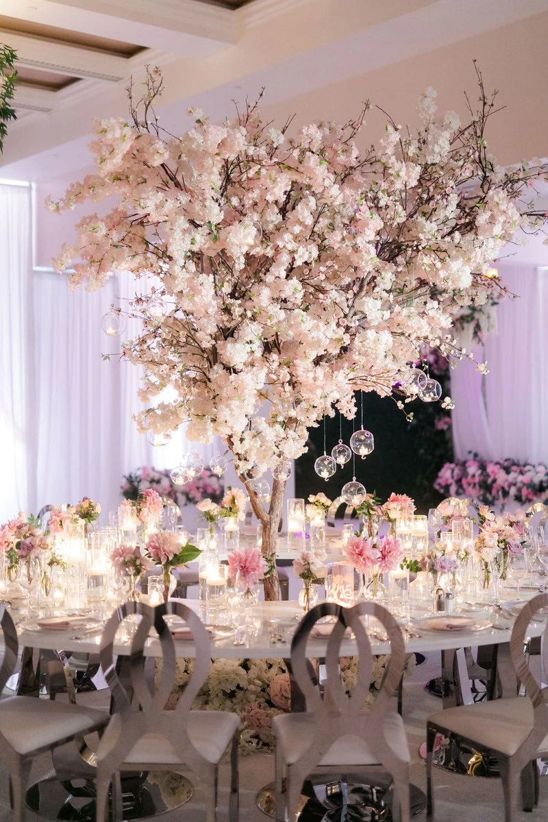25+ Unique Cherry Blossom Wedding Ideas - Inside Weddings, image size:800x1200