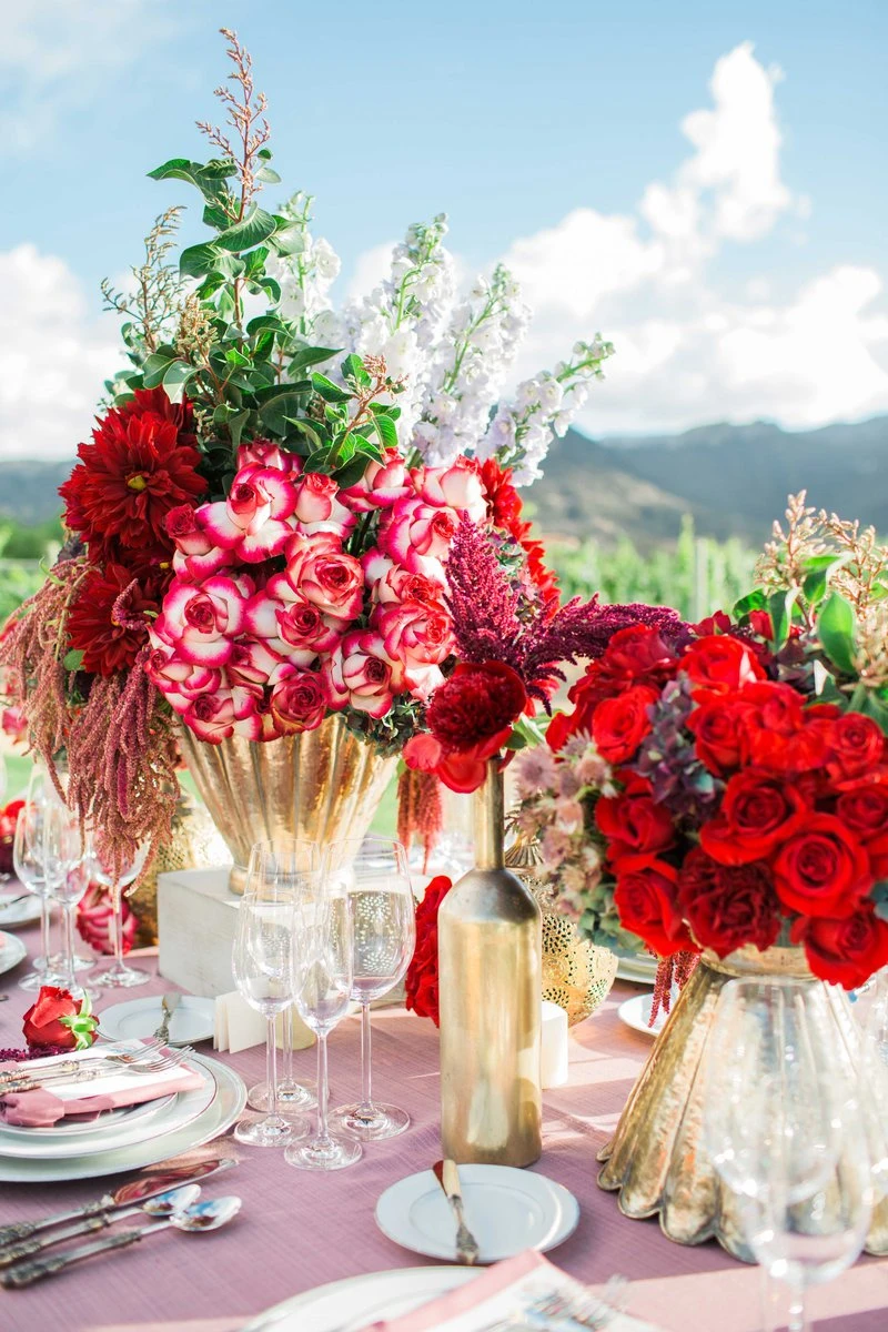 25+ Valentine's Day Wedding Ideas: Pink \u0026 Red Décor, image size:800x1200